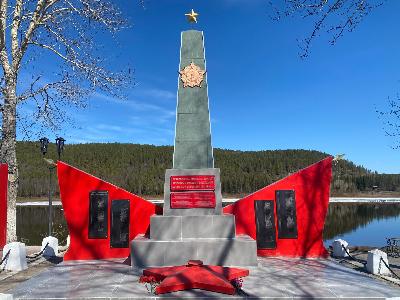 Наш долг – украсить обелиски и поклониться павшим до земли… | Ассоциация строителей Амуро-Якутской магистрали»