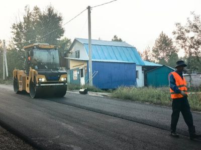 Алдан наряжается в новые дорожные одежды