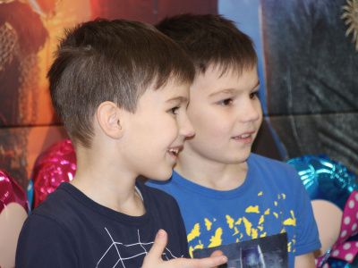 В Алданском «Чудо-парке» прошел шоу-конкурс близнецов «Я+Я»