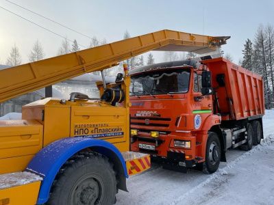 Работа по зимнему содержанию дорог продолжается